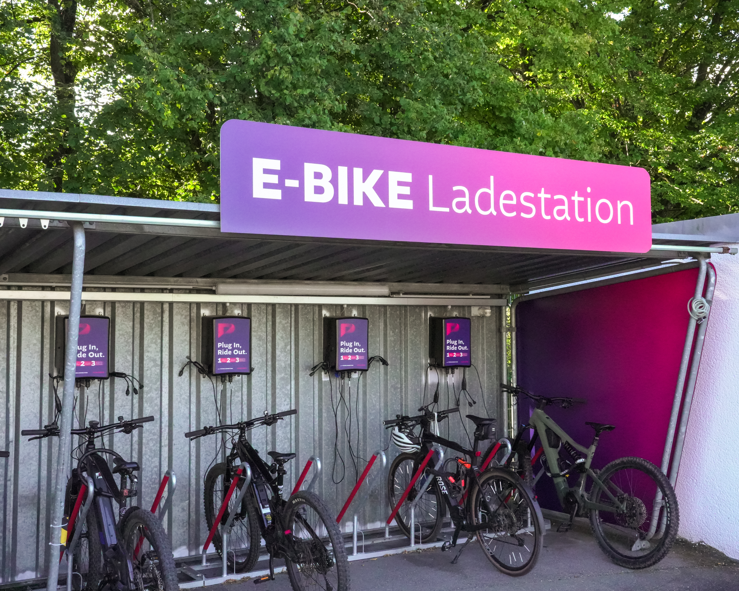 E-Bike Ladestation in Unterstand