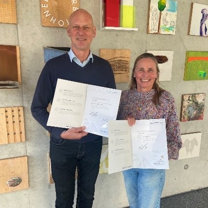 Sabine Worschech und Helmut Greb sind jetzt zertifizierte Abwärmeberater 